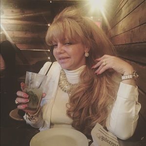 Meet your Posher, Jacqueline